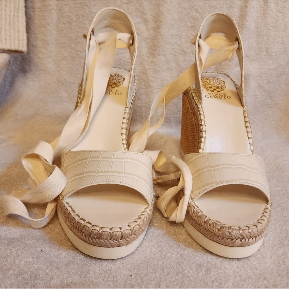NWOT Vince Camuto Bensen Ankle Strap Wedge Sandals, Size 9